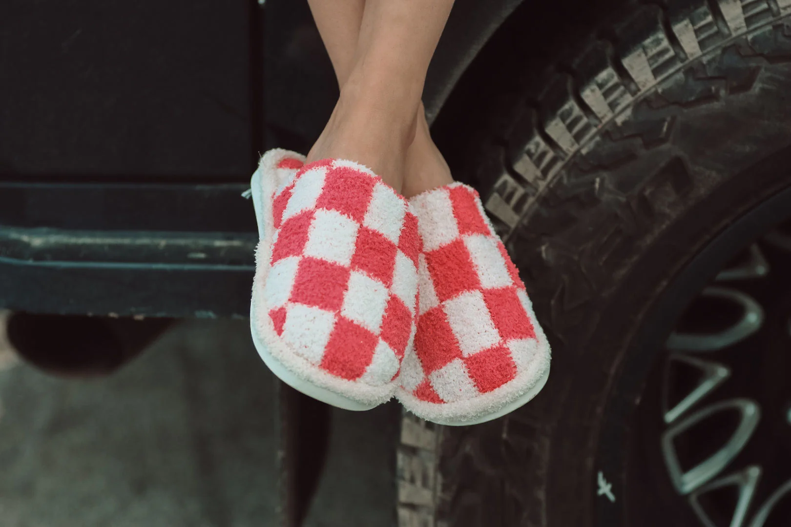 CHECKERED SLIPPERS - Image 4